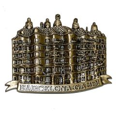 Metal Magnets without Color